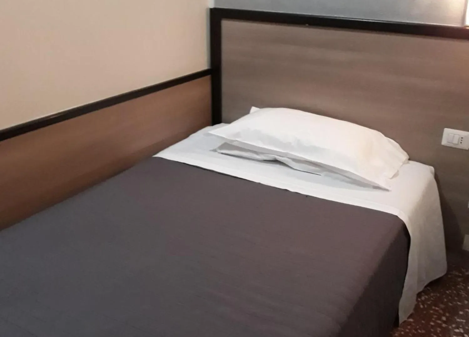 Hotel Salus Milánó