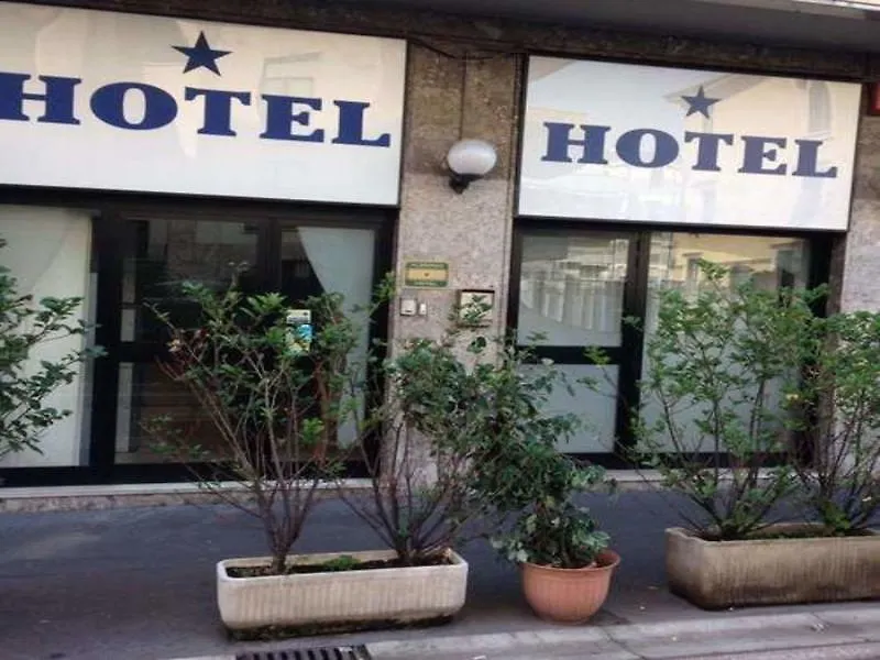 Hotel Salus Milánó