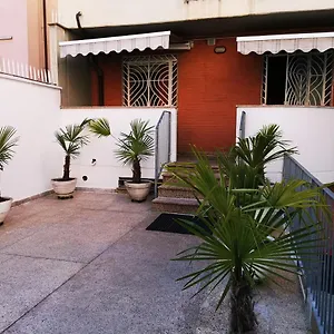 New Luxury Apartment, City Center , Milano Italia