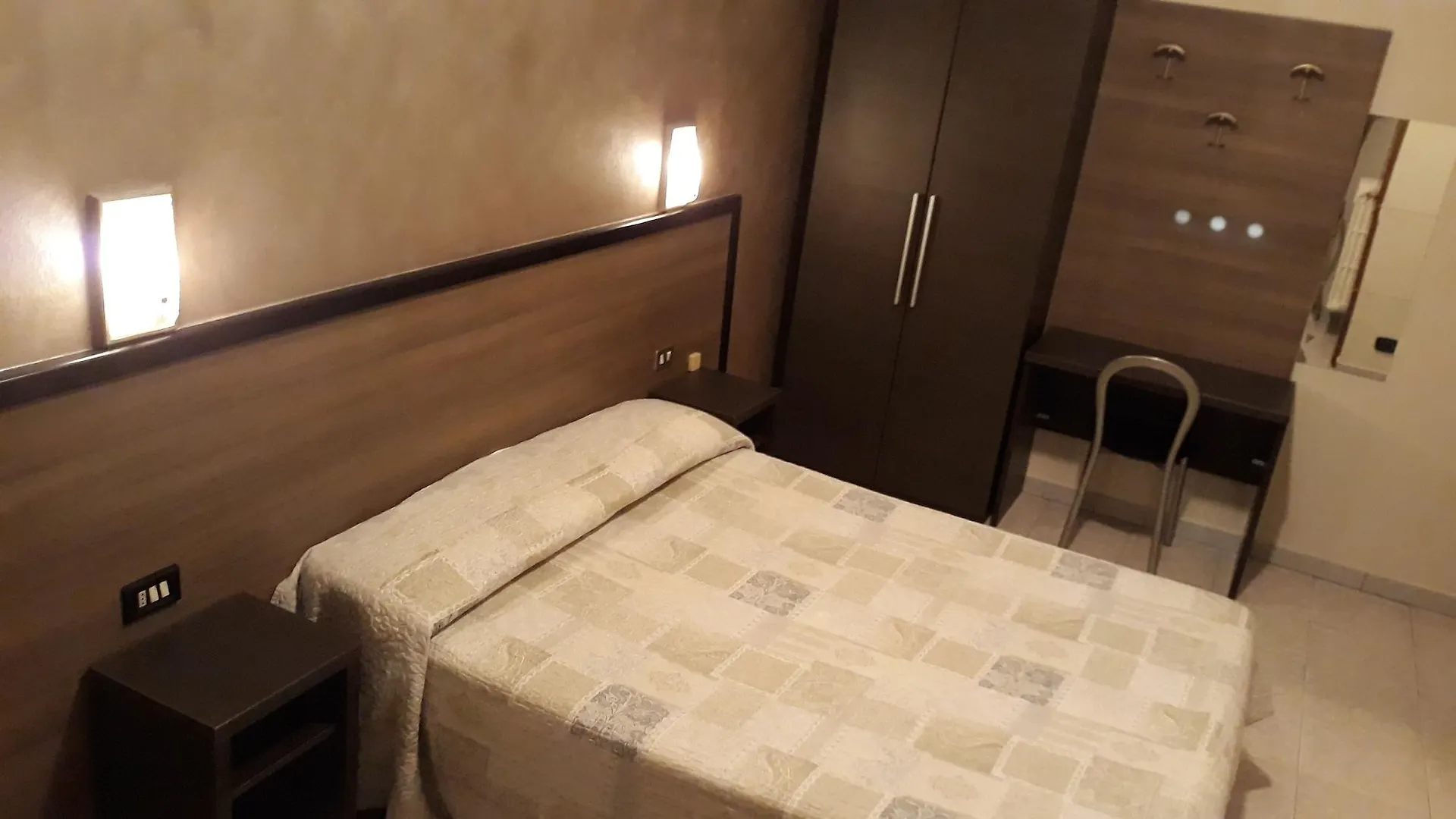 Hotel Salus Milan Italy