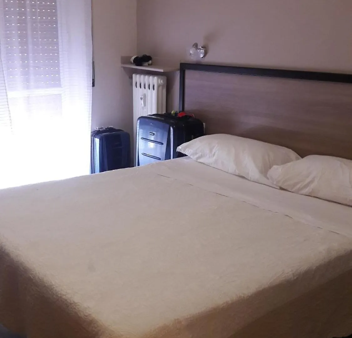 Hotel Salus Milan 0*,