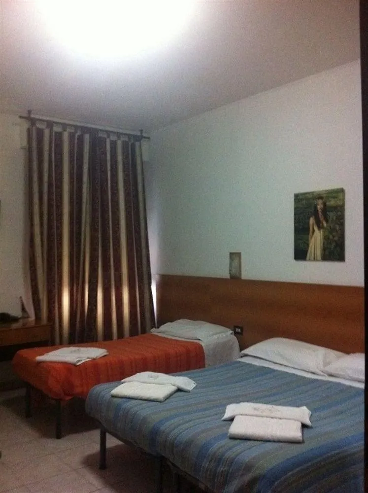 Hotel Salus Milaan 0*,  Italië